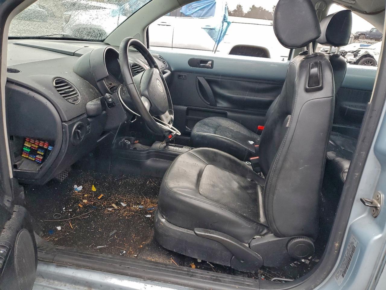 2010 VOLKSWAGEN Beetle