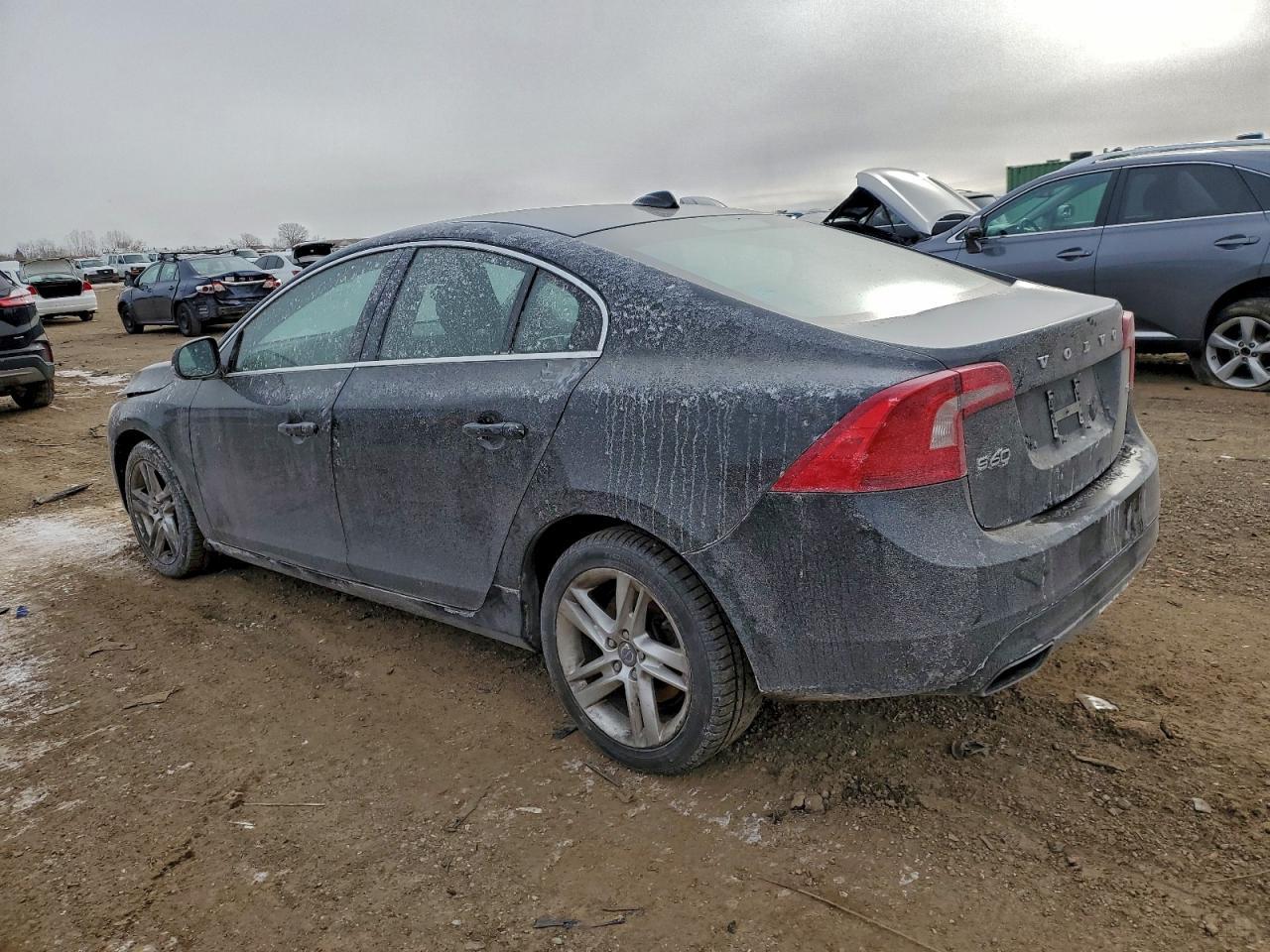 2015 VOLVO S60