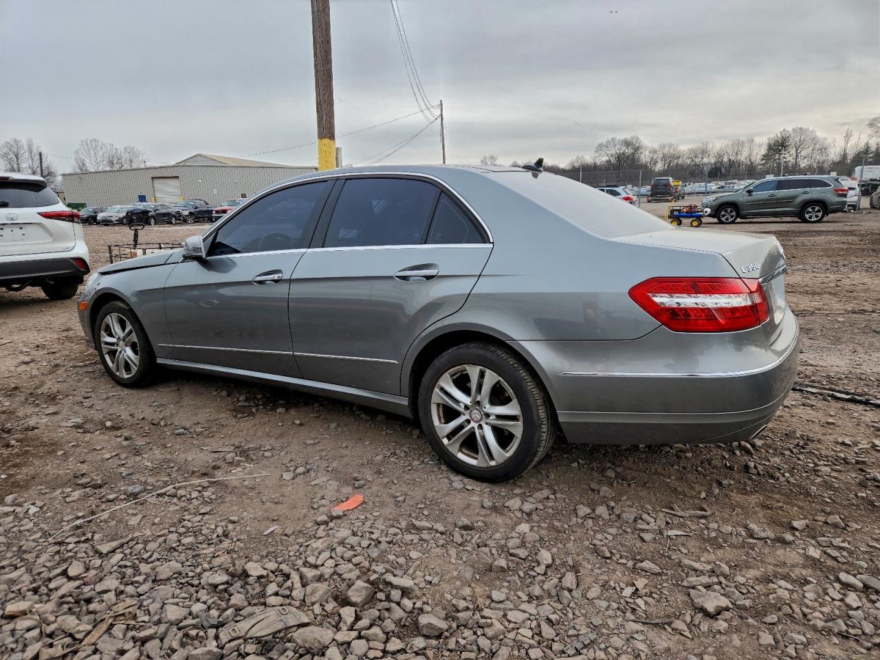 2011 MERCEDES-BENZ E-Class