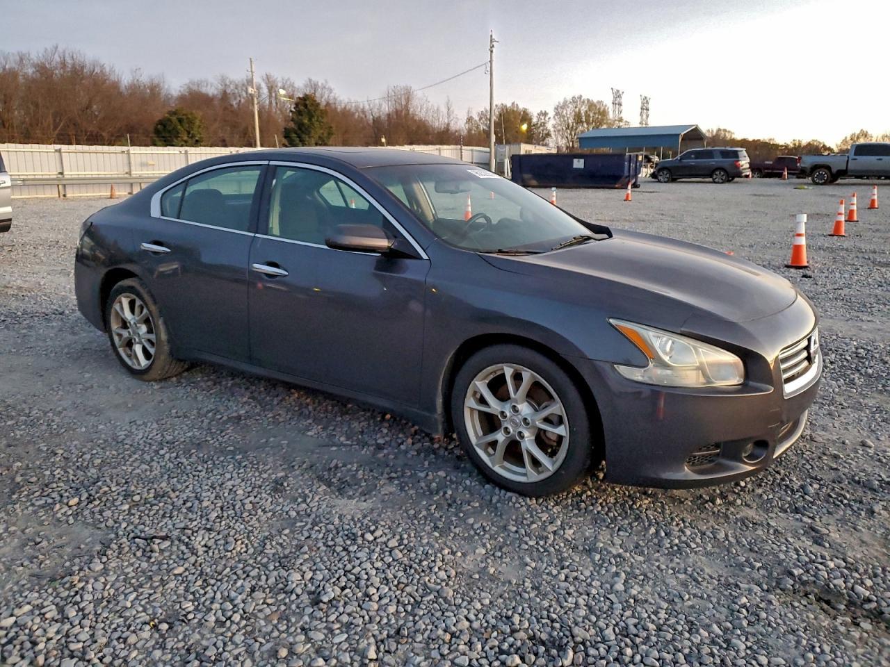 2013 NISSAN Maxima
