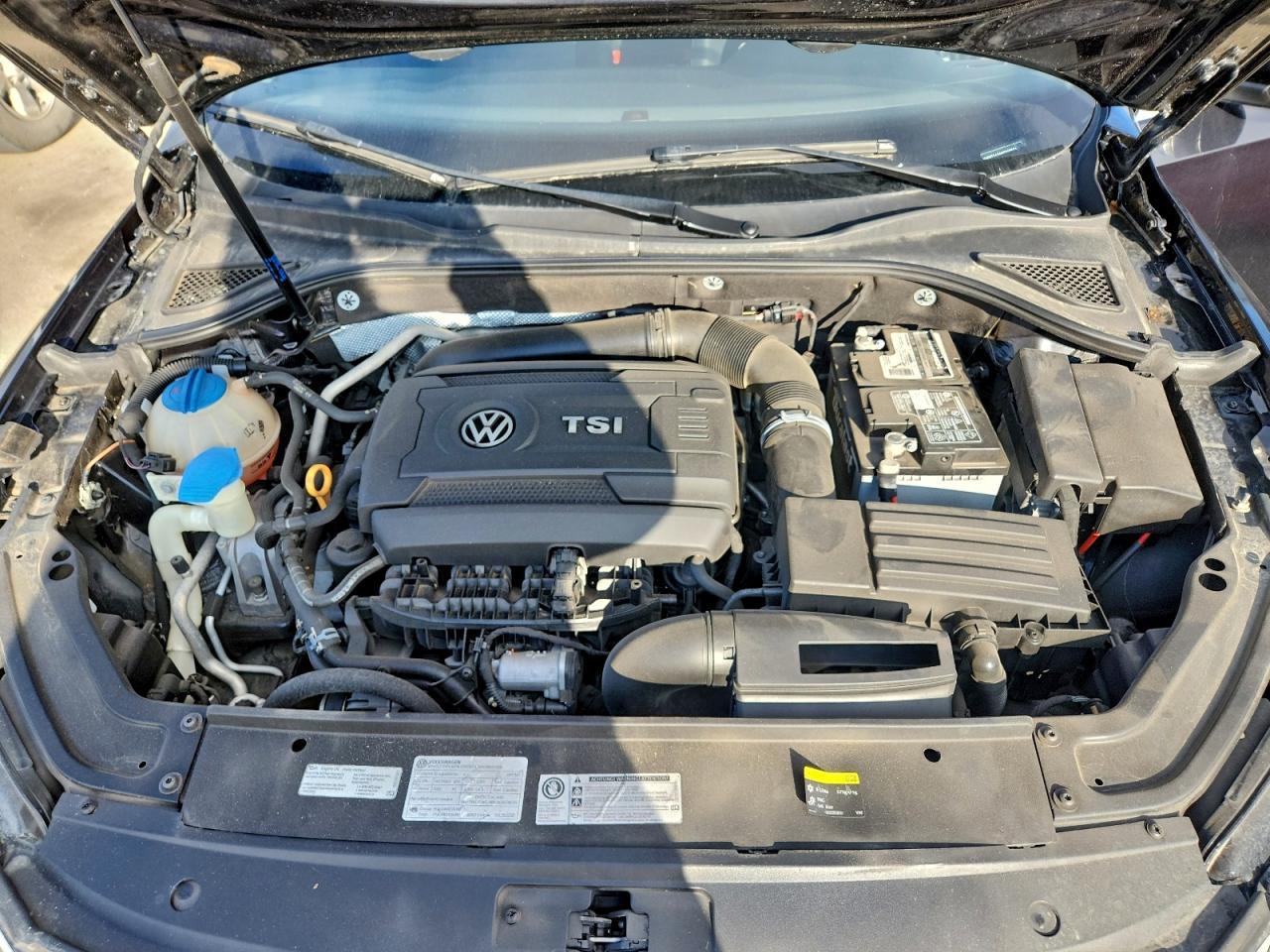 2017 VOLKSWAGEN Passat