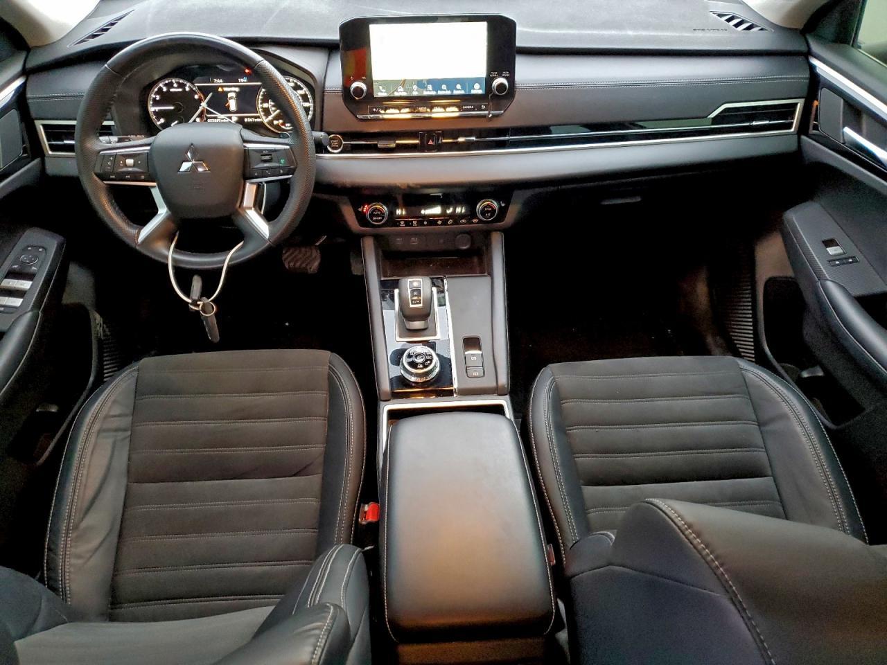 2022 MITSUBISHI outlander