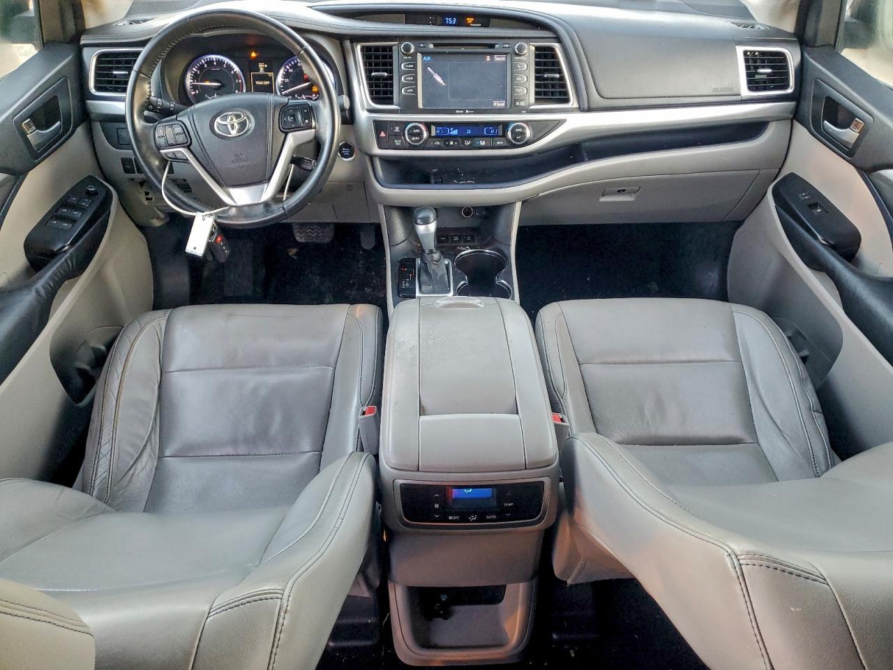 2014 TOYOTA HIGHLANDER