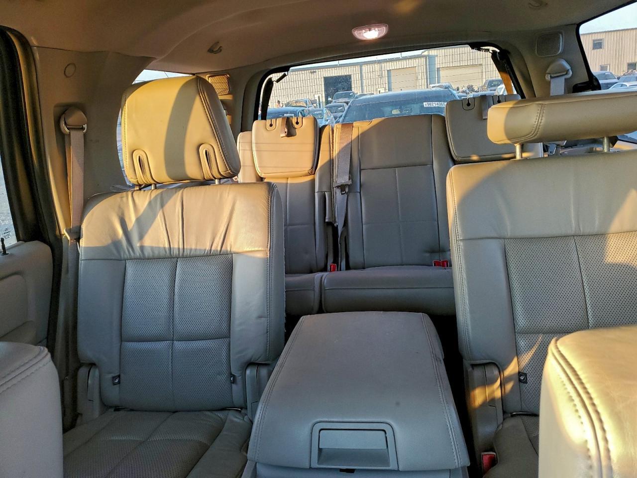 2013 LINCOLN Navigator