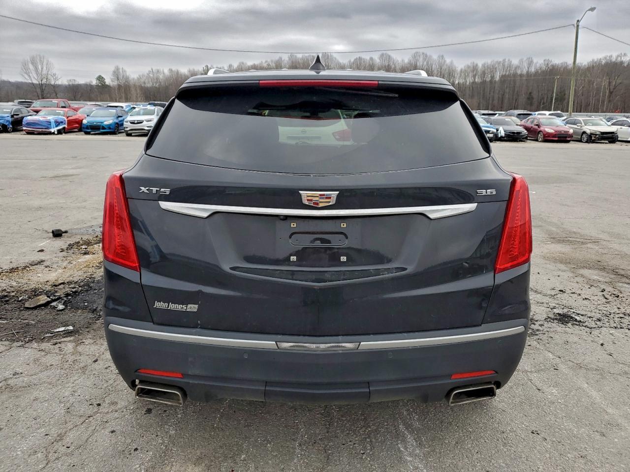 2017 CADILLAC XT5