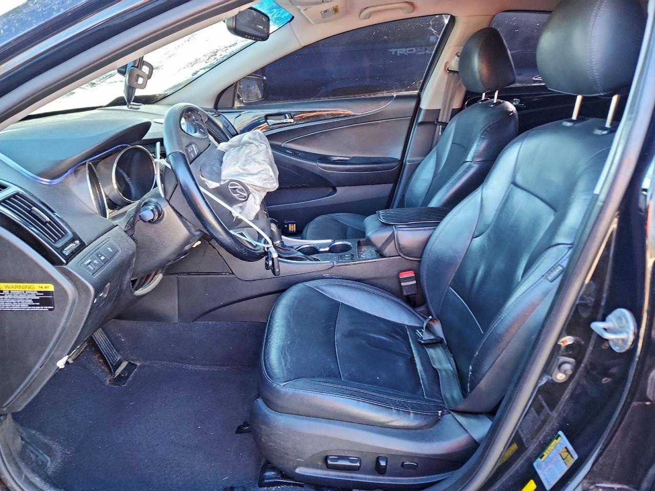 2011 HYUNDAI SONATA