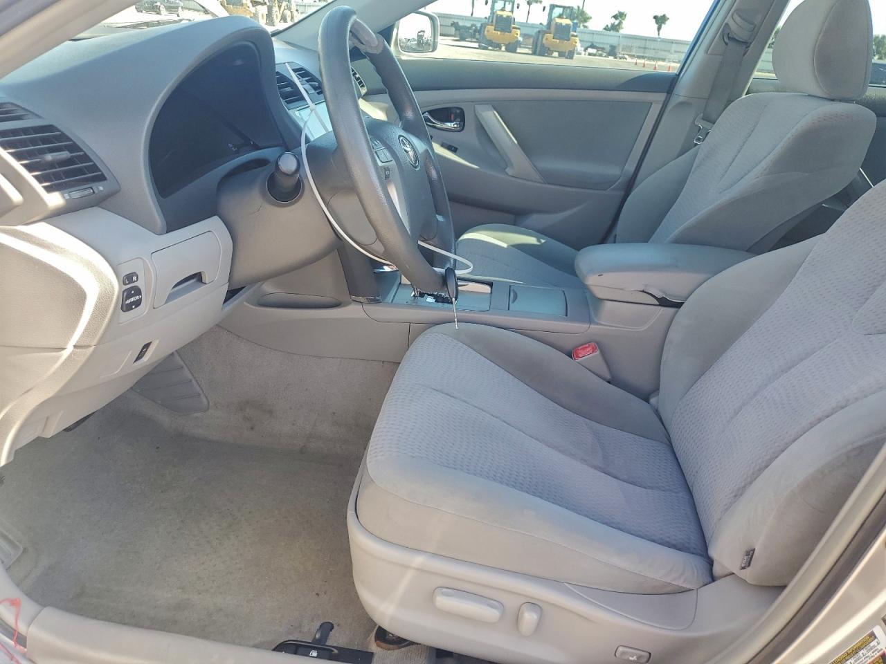 2011 TOYOTA CAMRY