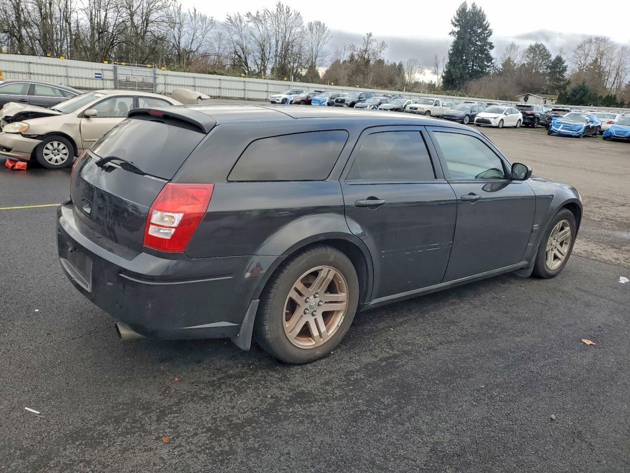 2005 DODGE MAGNUM