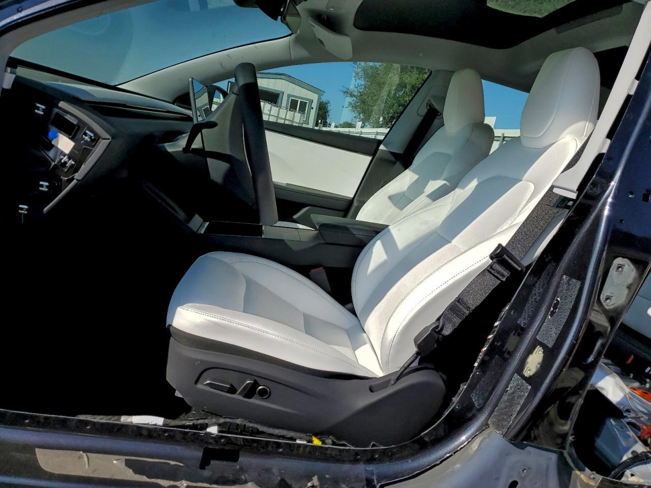 2026 TESLA MODEL 3