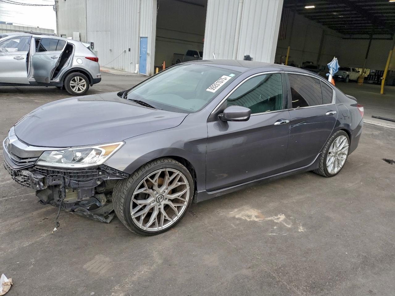 2017 HONDA ACCORD