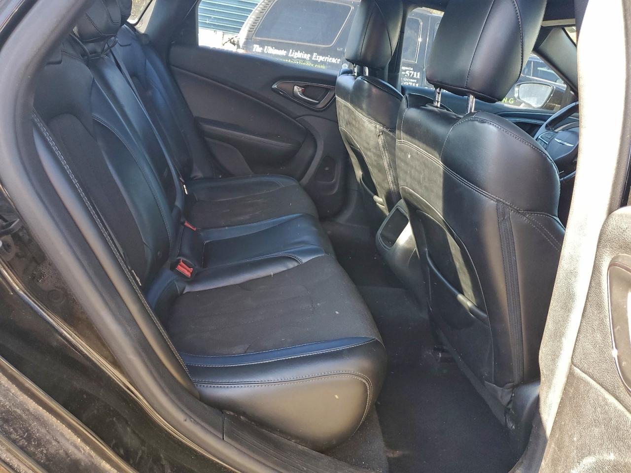 2015 CHRYSLER 200