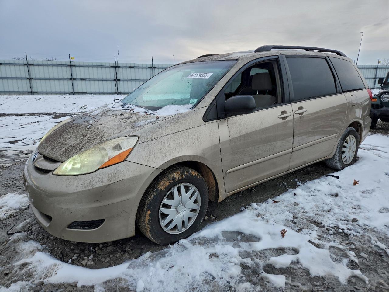 2010 TOYOTA SIENNA