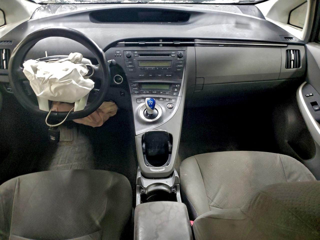 2011 TOYOTA PRIUS