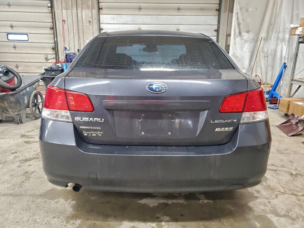 2011 SUBARU Legacy
