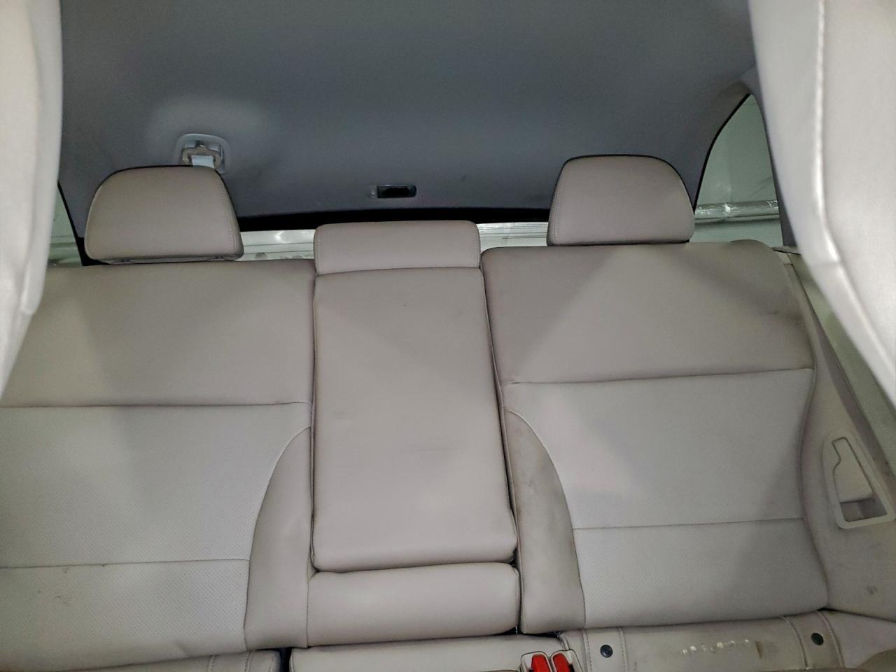 2017 SUBARU Outback