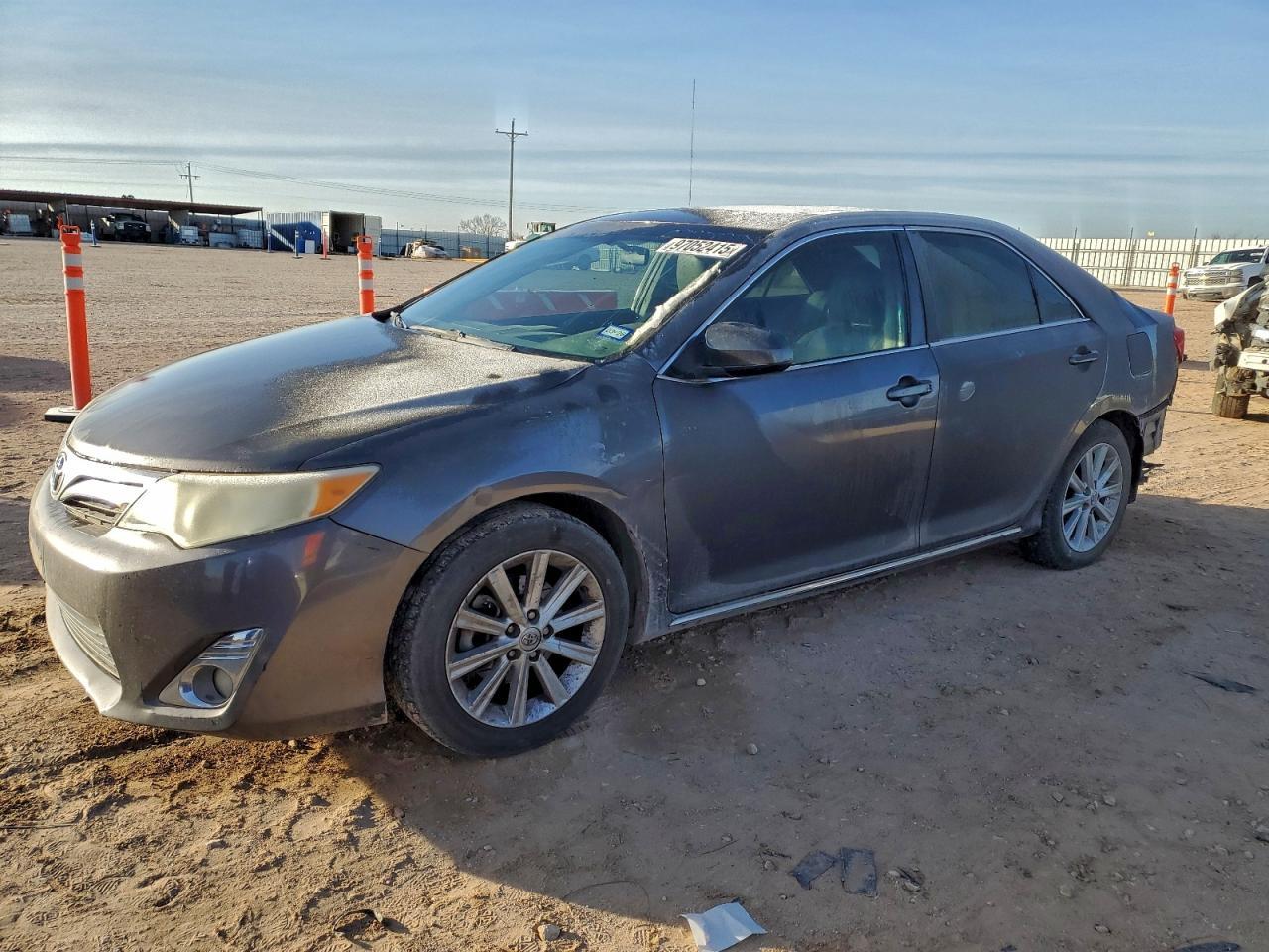 2014 TOYOTA CAMRY