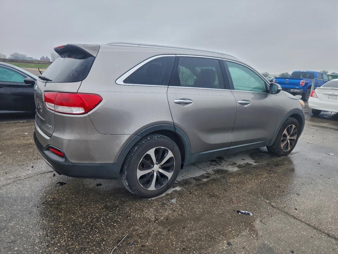 2016 KIA SORENTO