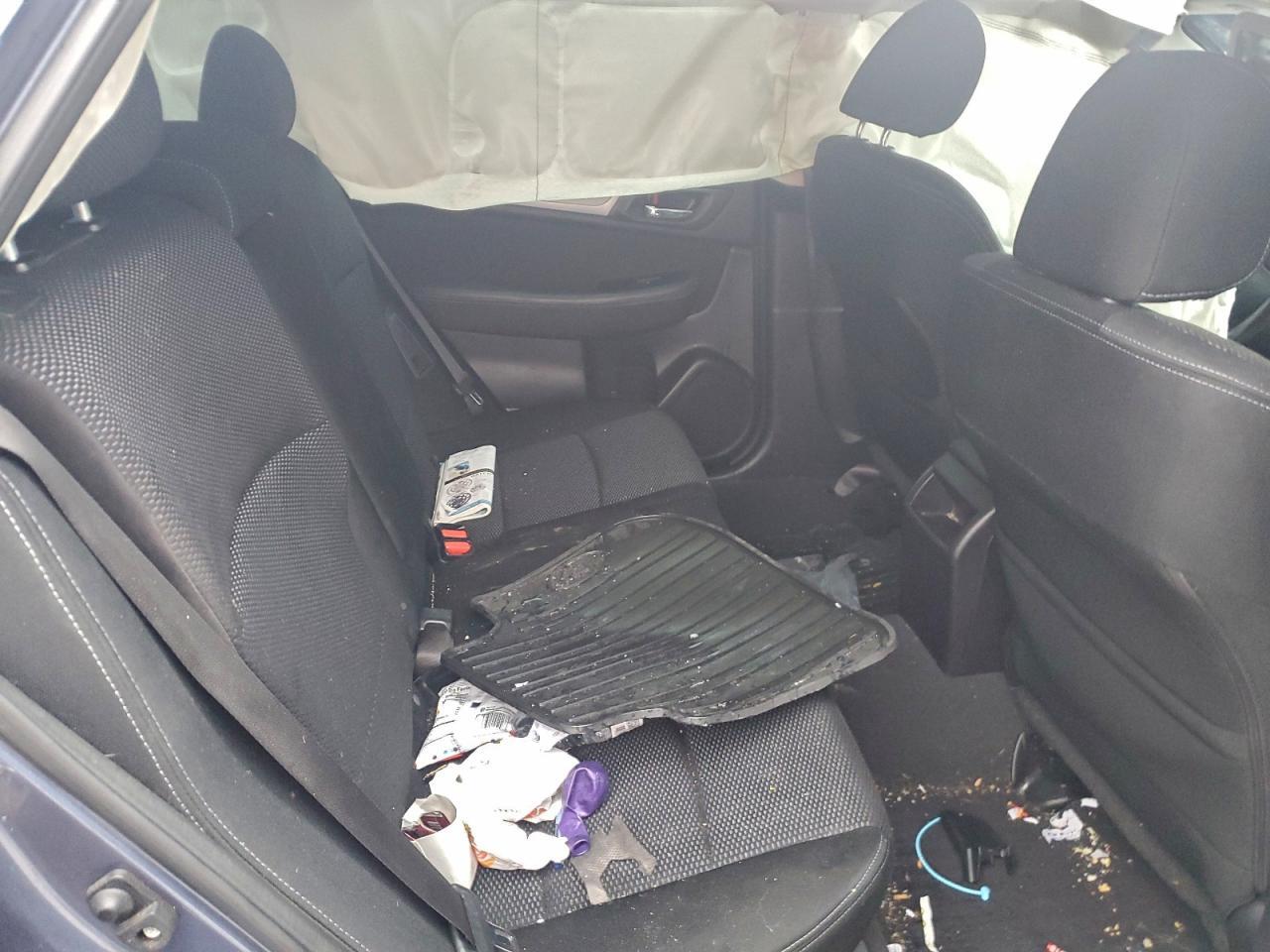 2017 SUBARU Outback