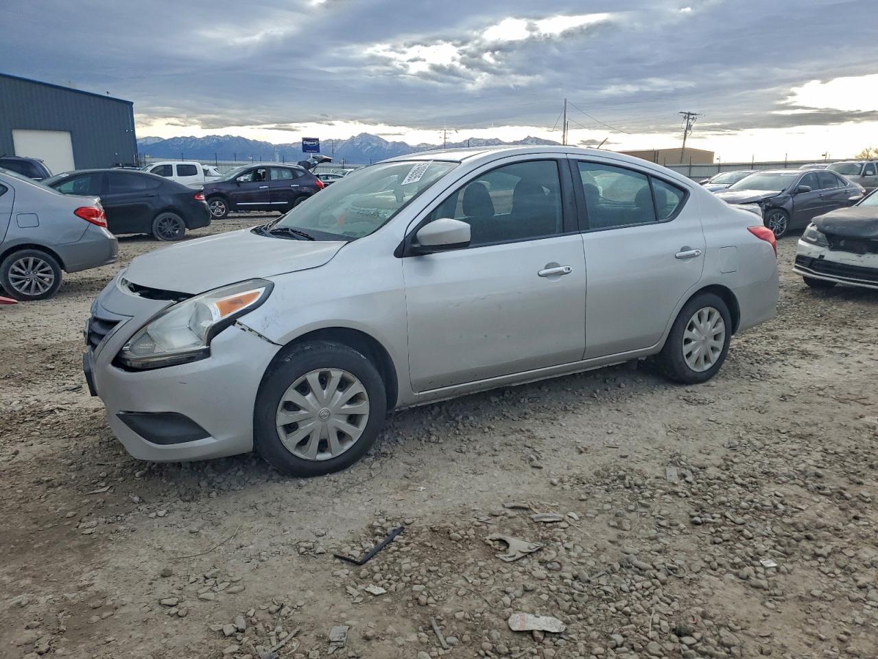 2018 NISSAN VERSA