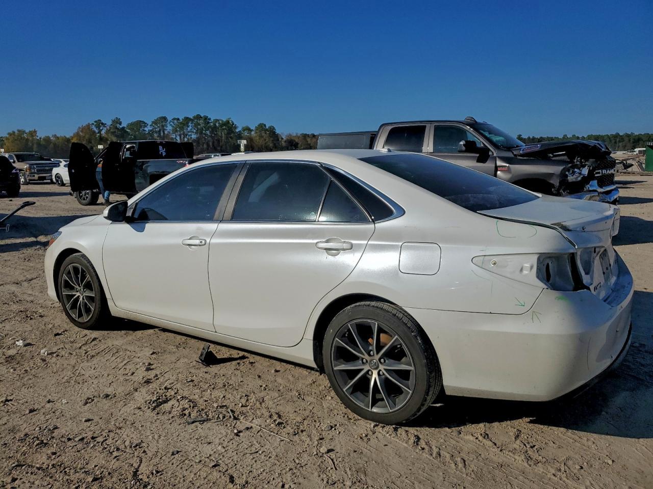 2017 TOYOTA CAMRY