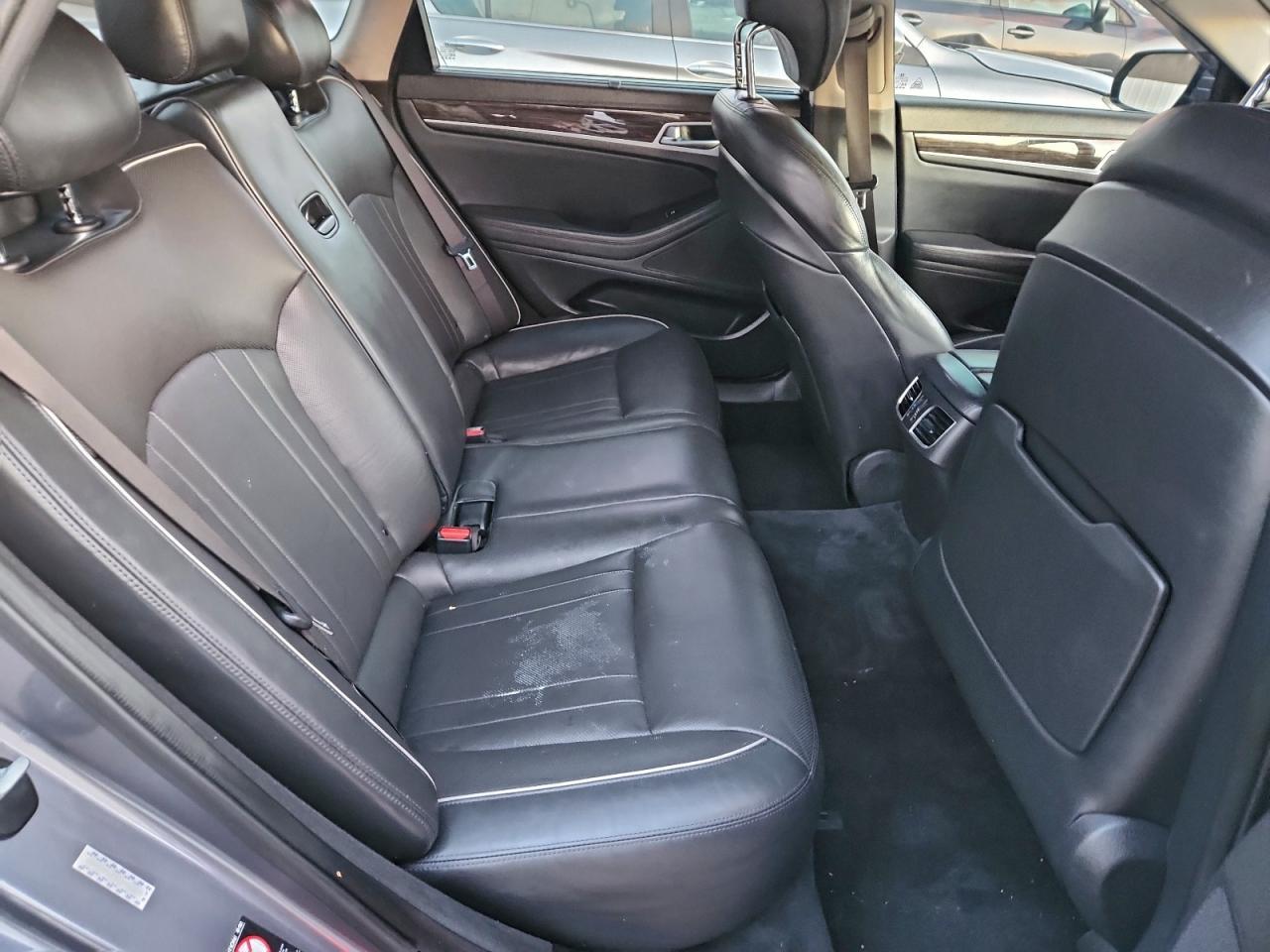 2015 HYUNDAI GENESIS