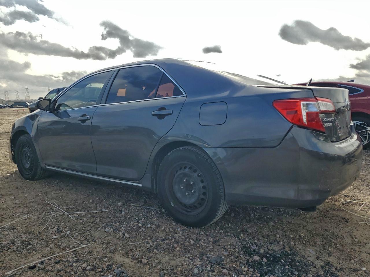 2014 TOYOTA CAMRY
