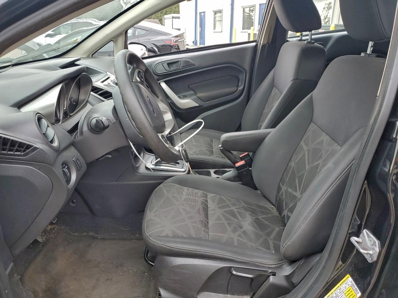 2012 FORD Fiesta