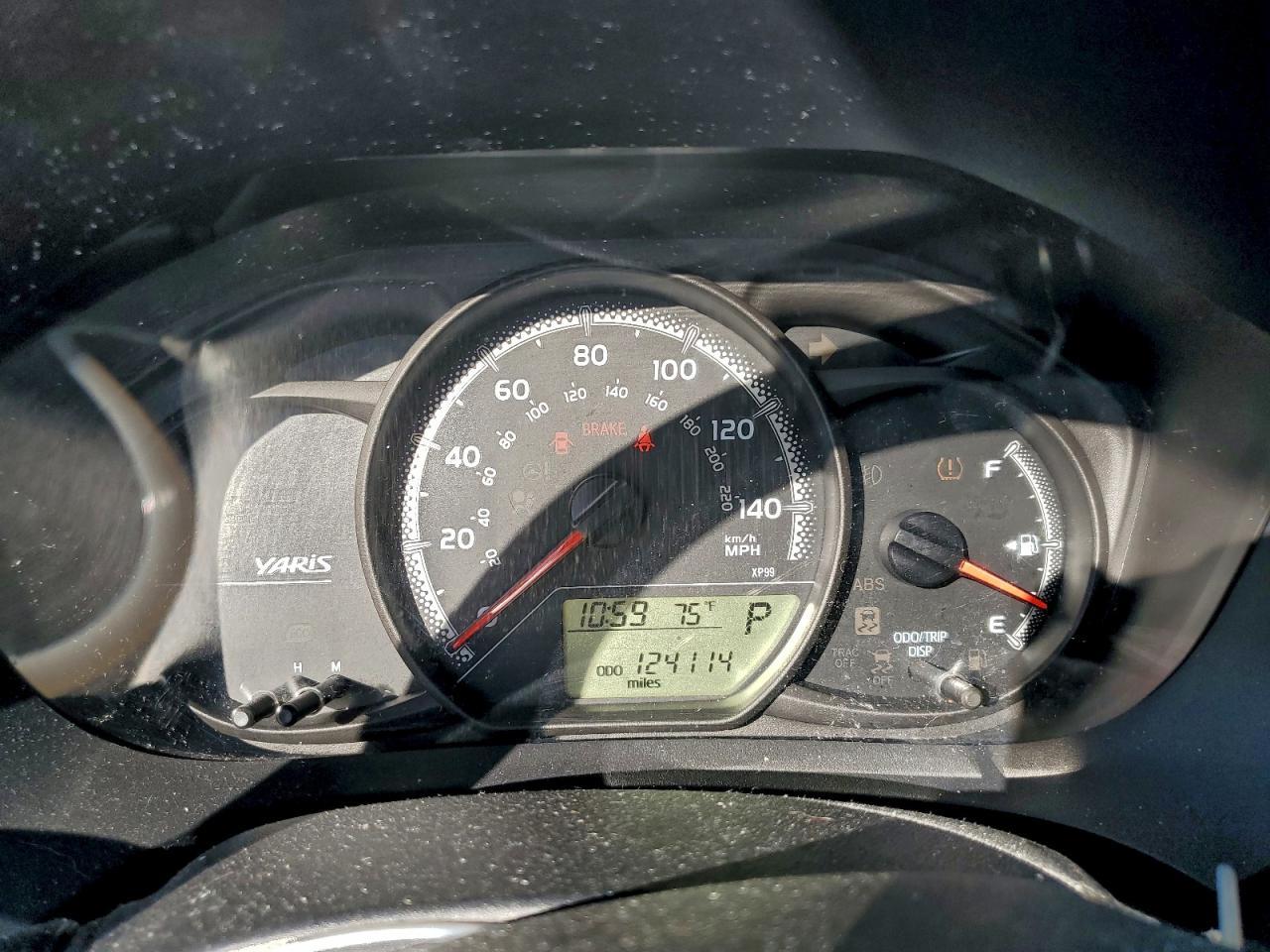 2015 TOYOTA YARIS