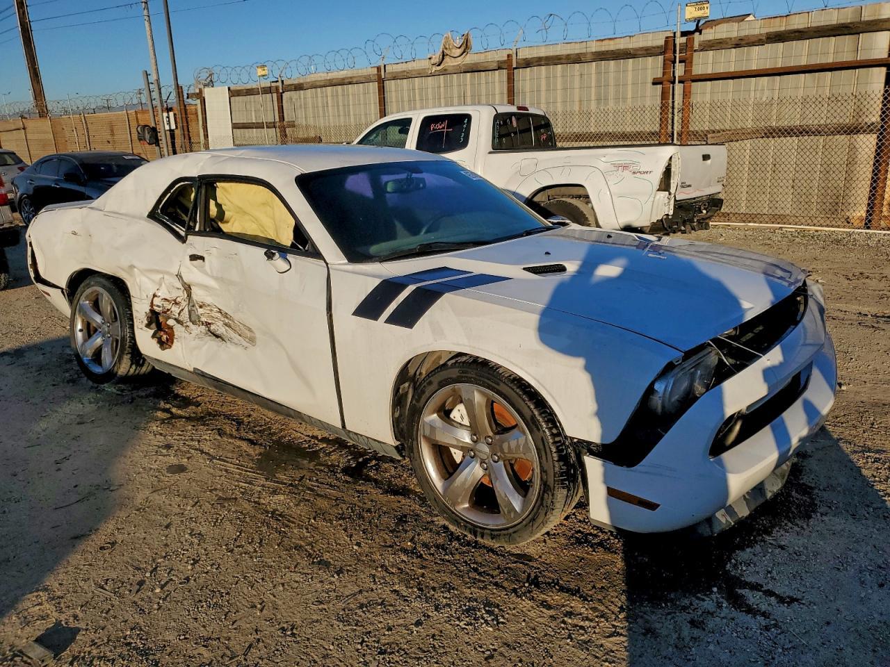 2013 DODGE Challenger