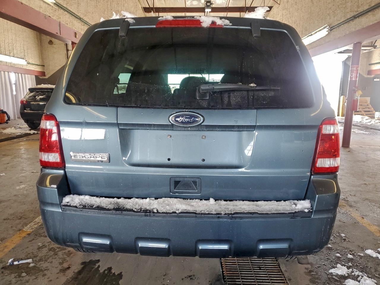 2010 FORD ESCAPE