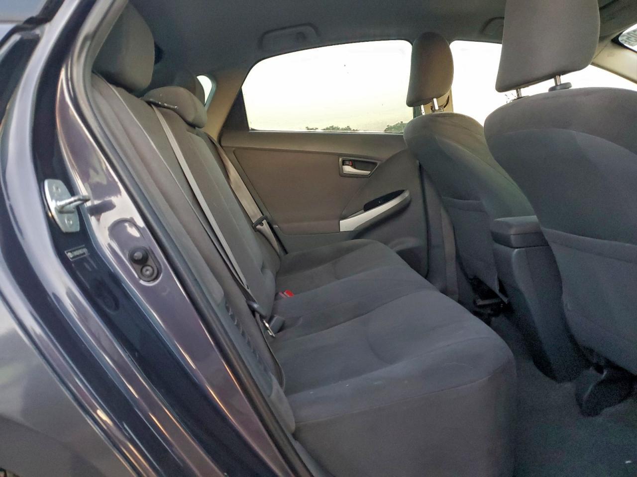2011 TOYOTA PRIUS