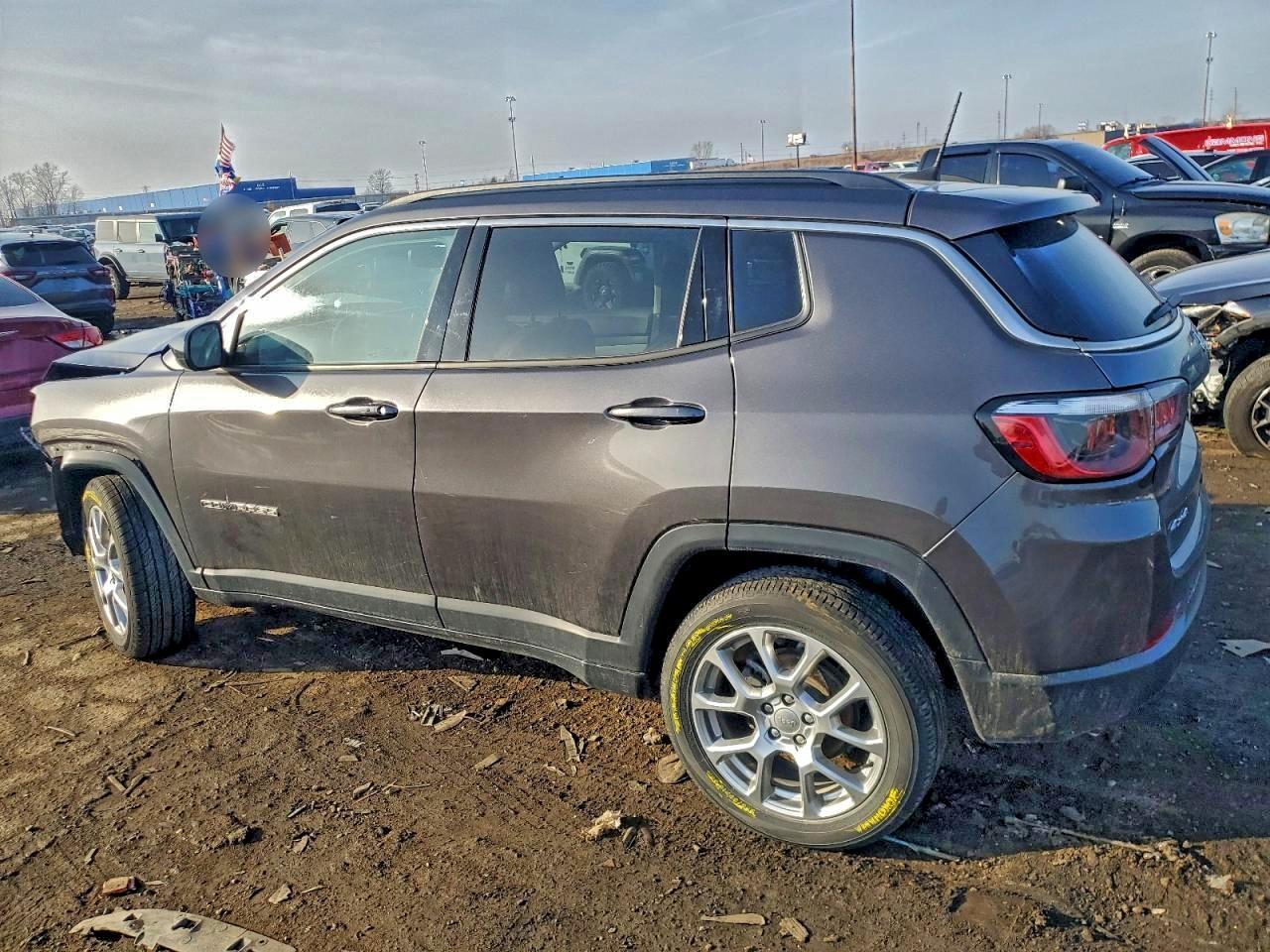 2022 JEEP Compass