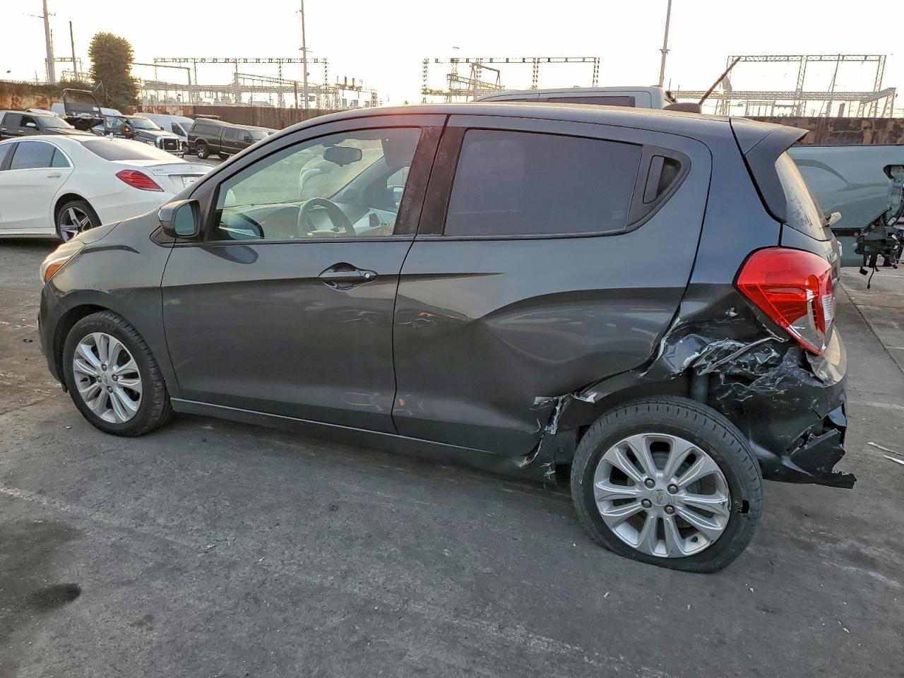 2017 CHEVROLET Spark