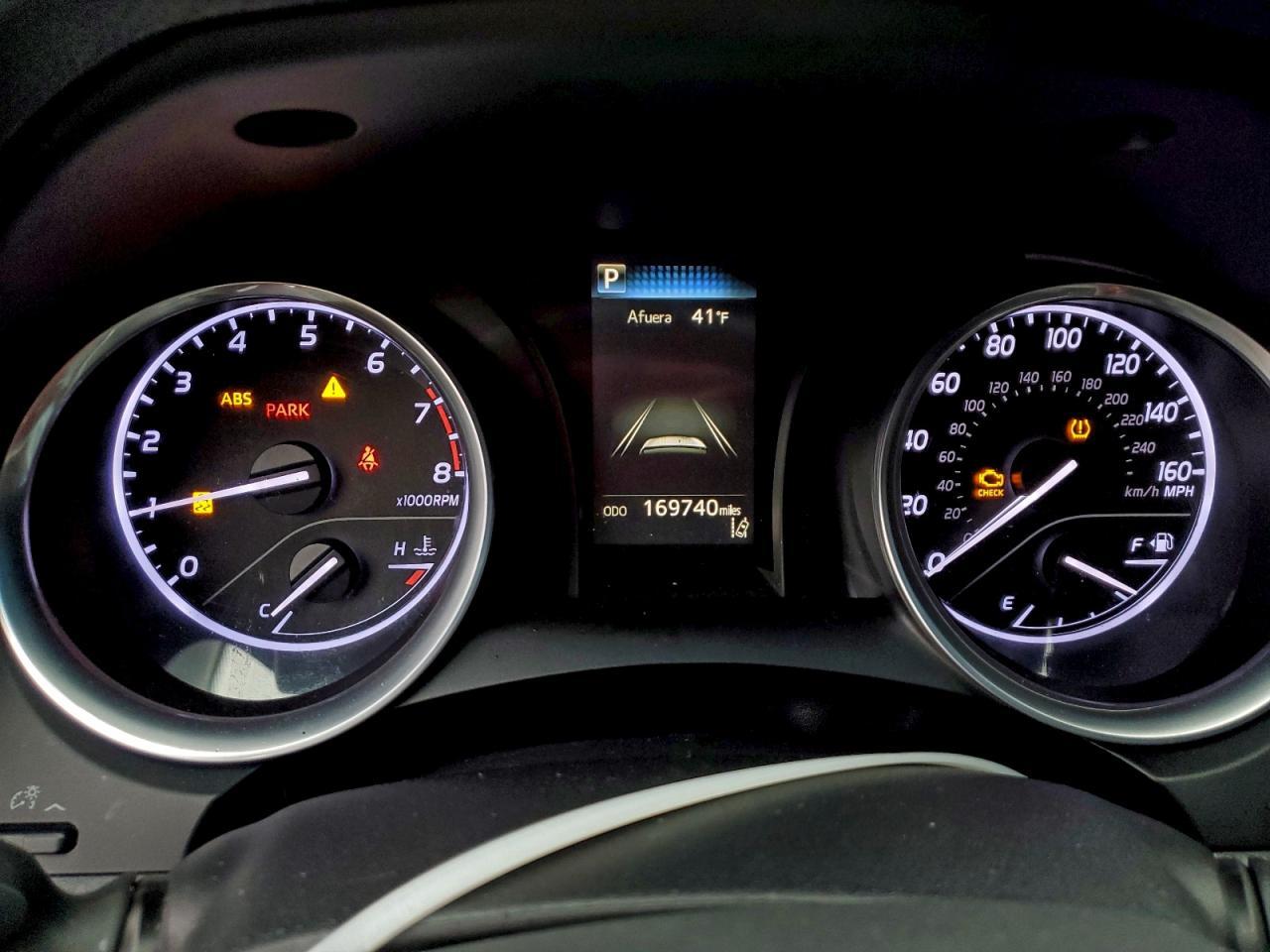 2018 TOYOTA CAMRY