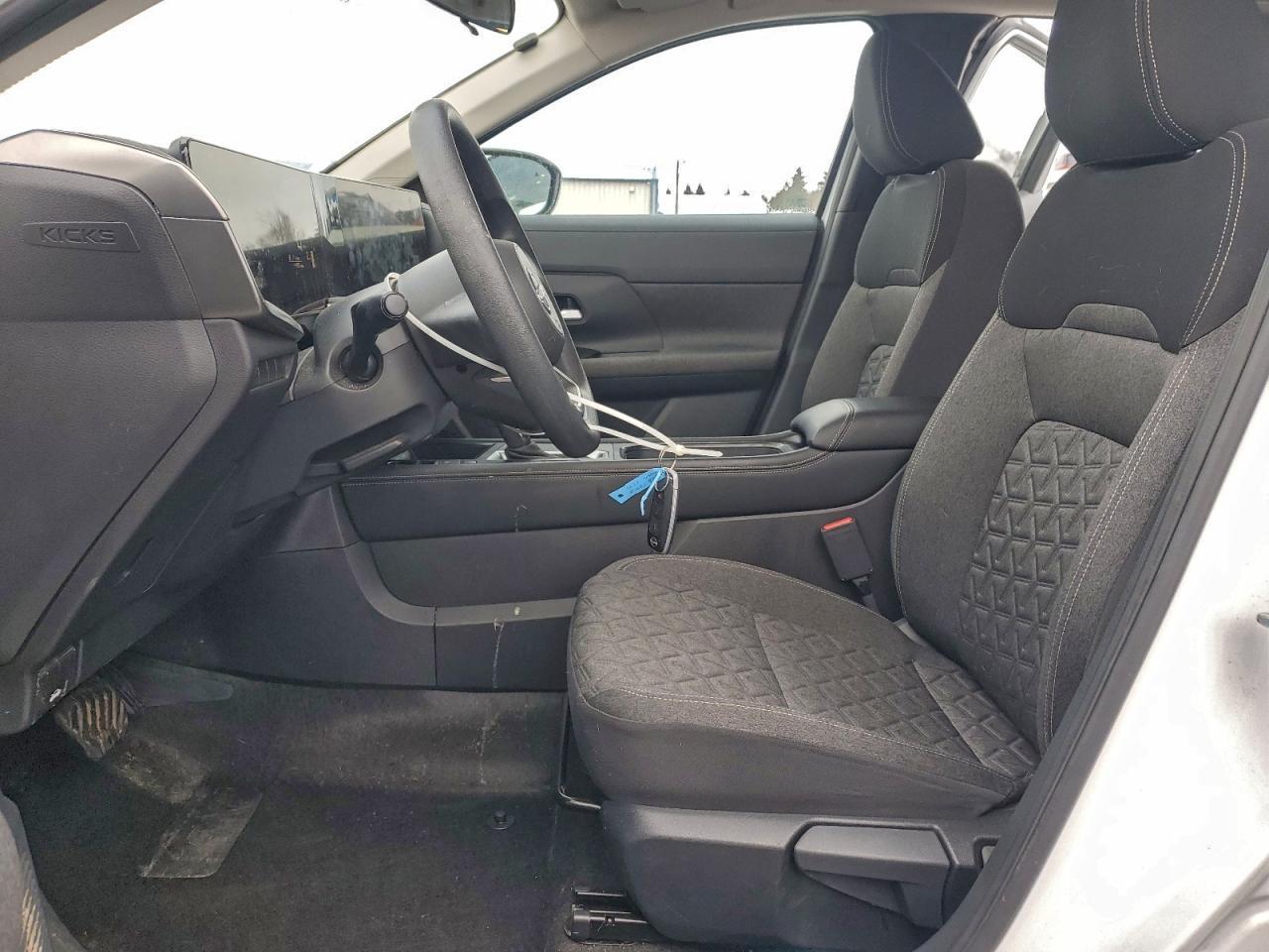 2025 NISSAN KICKS