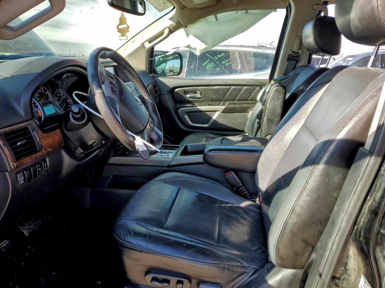 2015 NISSAN Armada