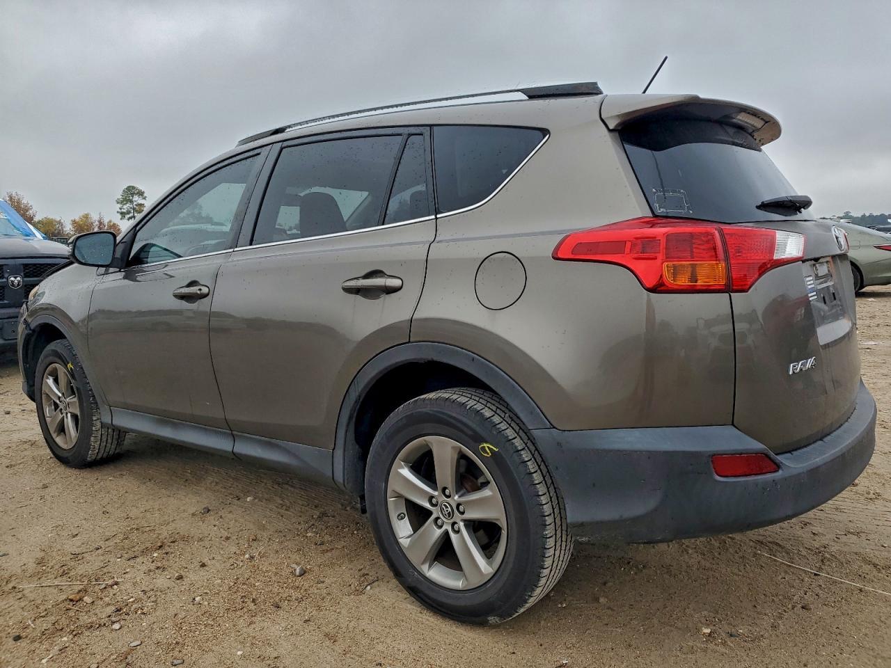 2015 TOYOTA RAV4