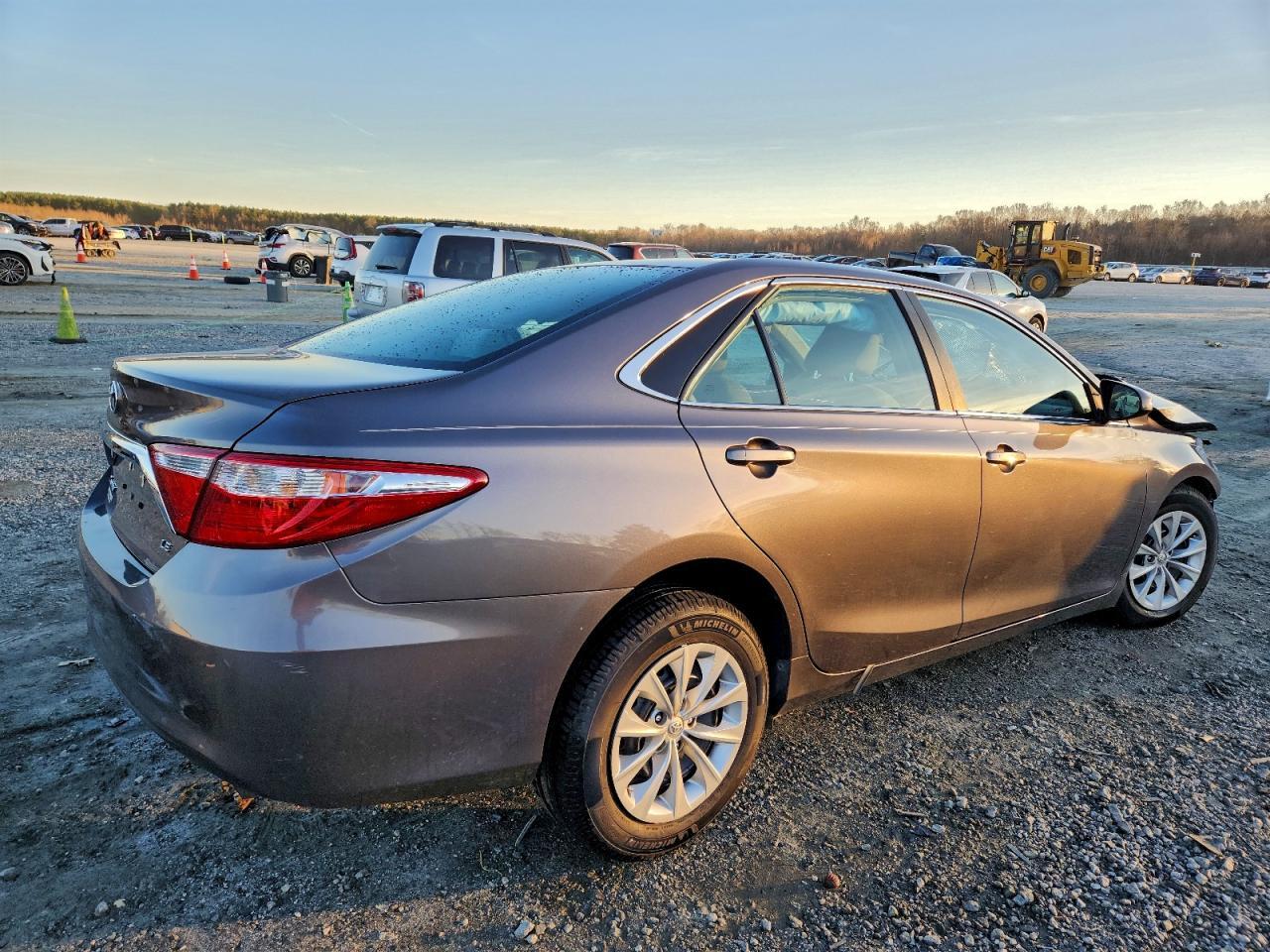 2015 TOYOTA CAMRY
