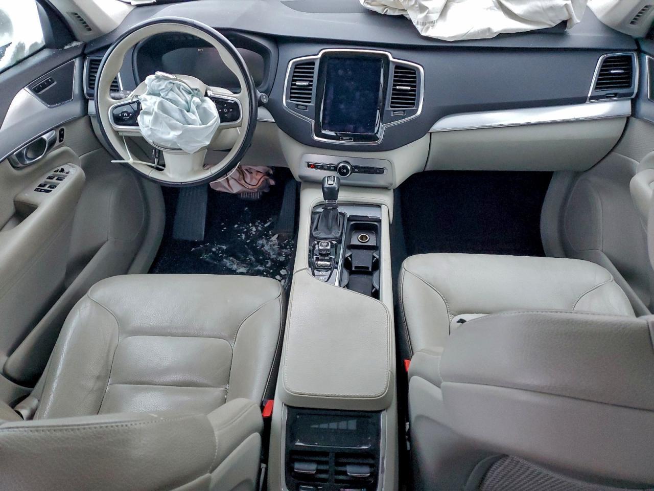 2018 VOLVO XC90
