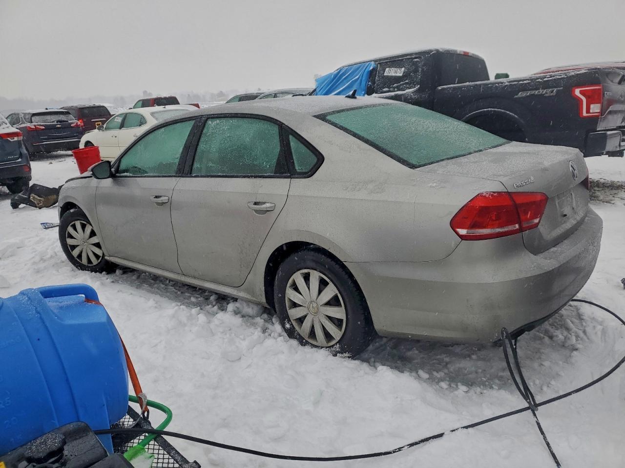 2012 VOLKSWAGEN Passat