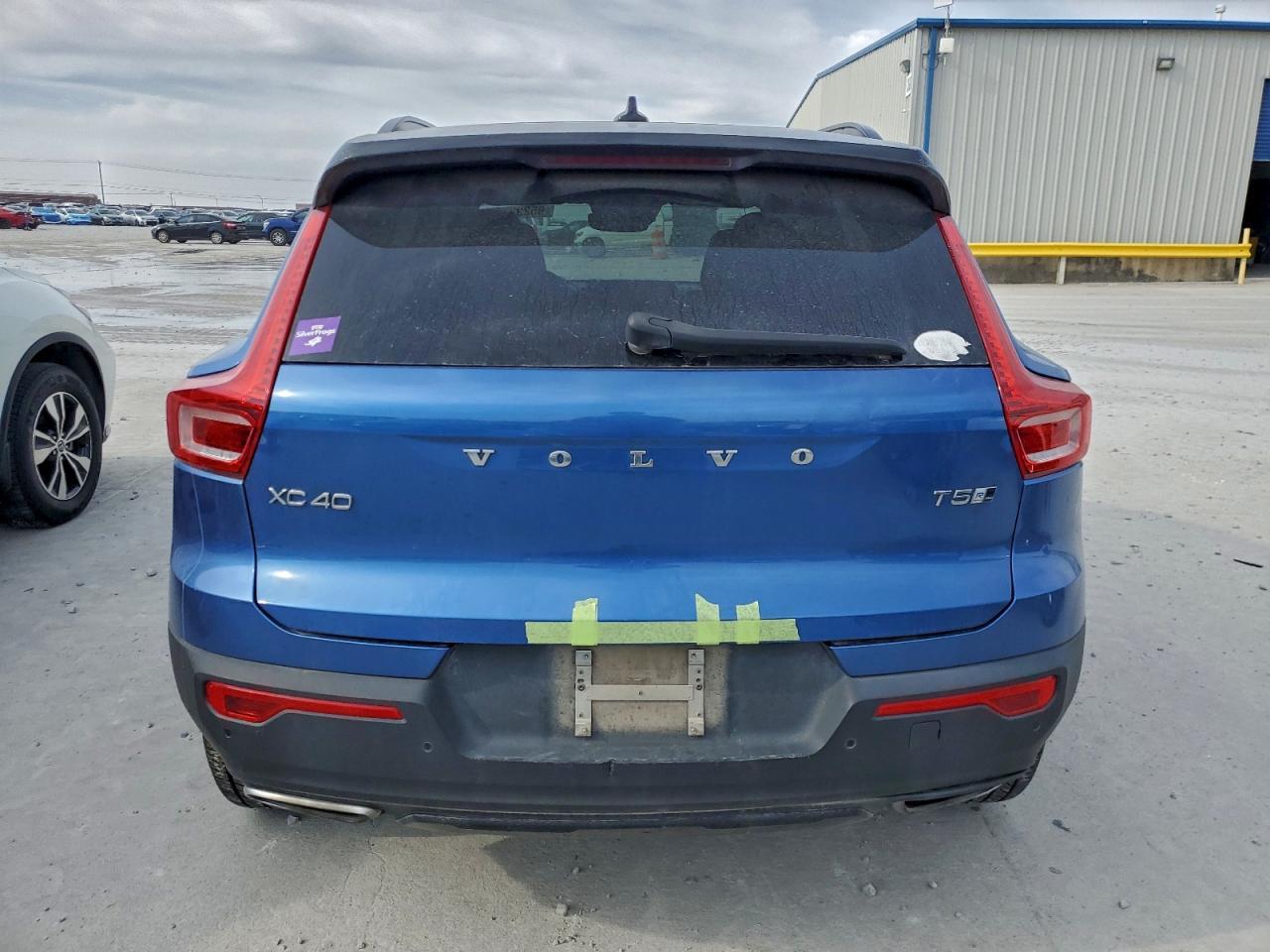 2019 VOLVO XC40