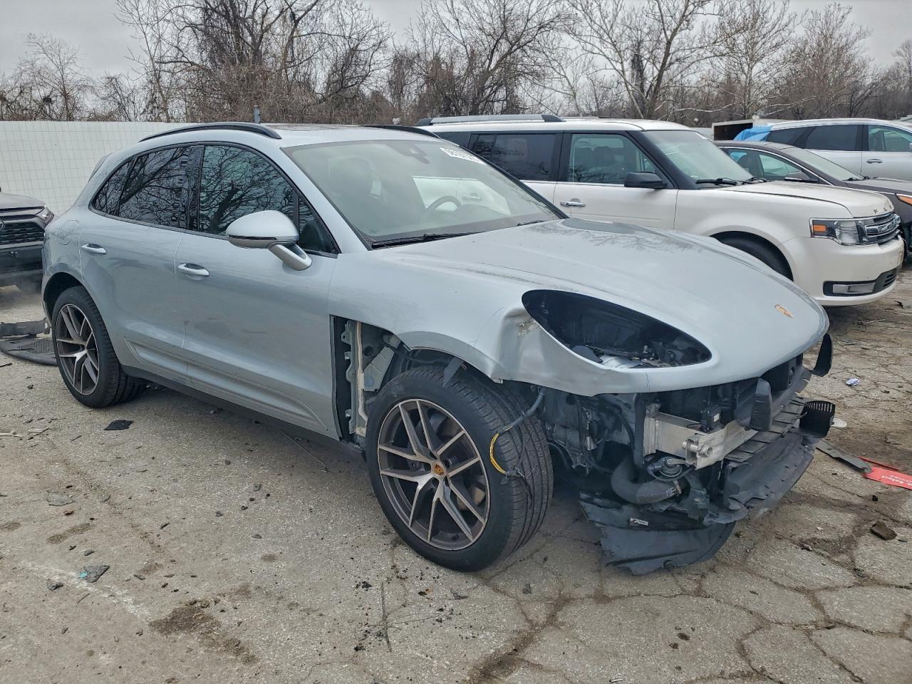 2022 PORSCHE Macan