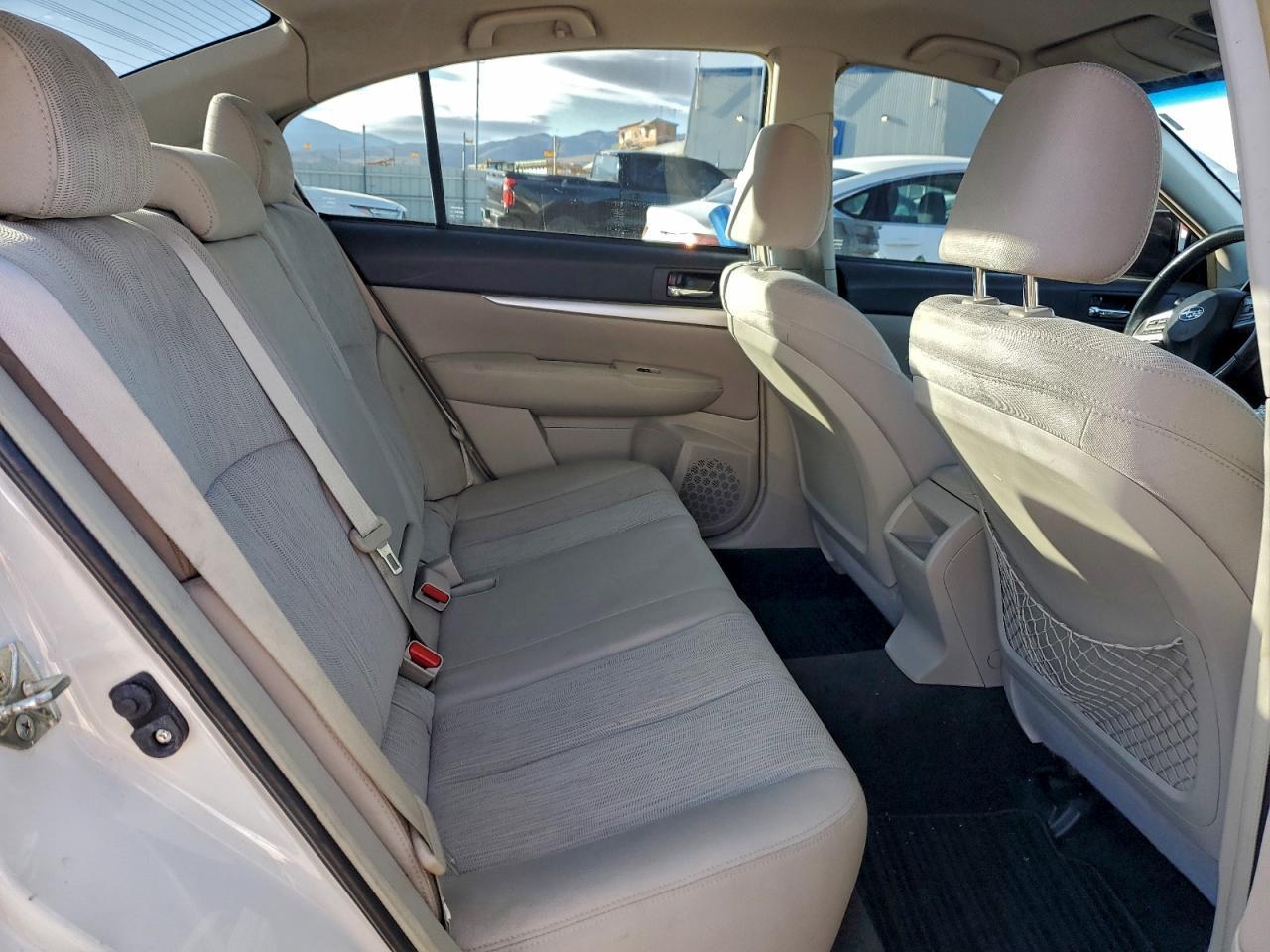2014 SUBARU Legacy