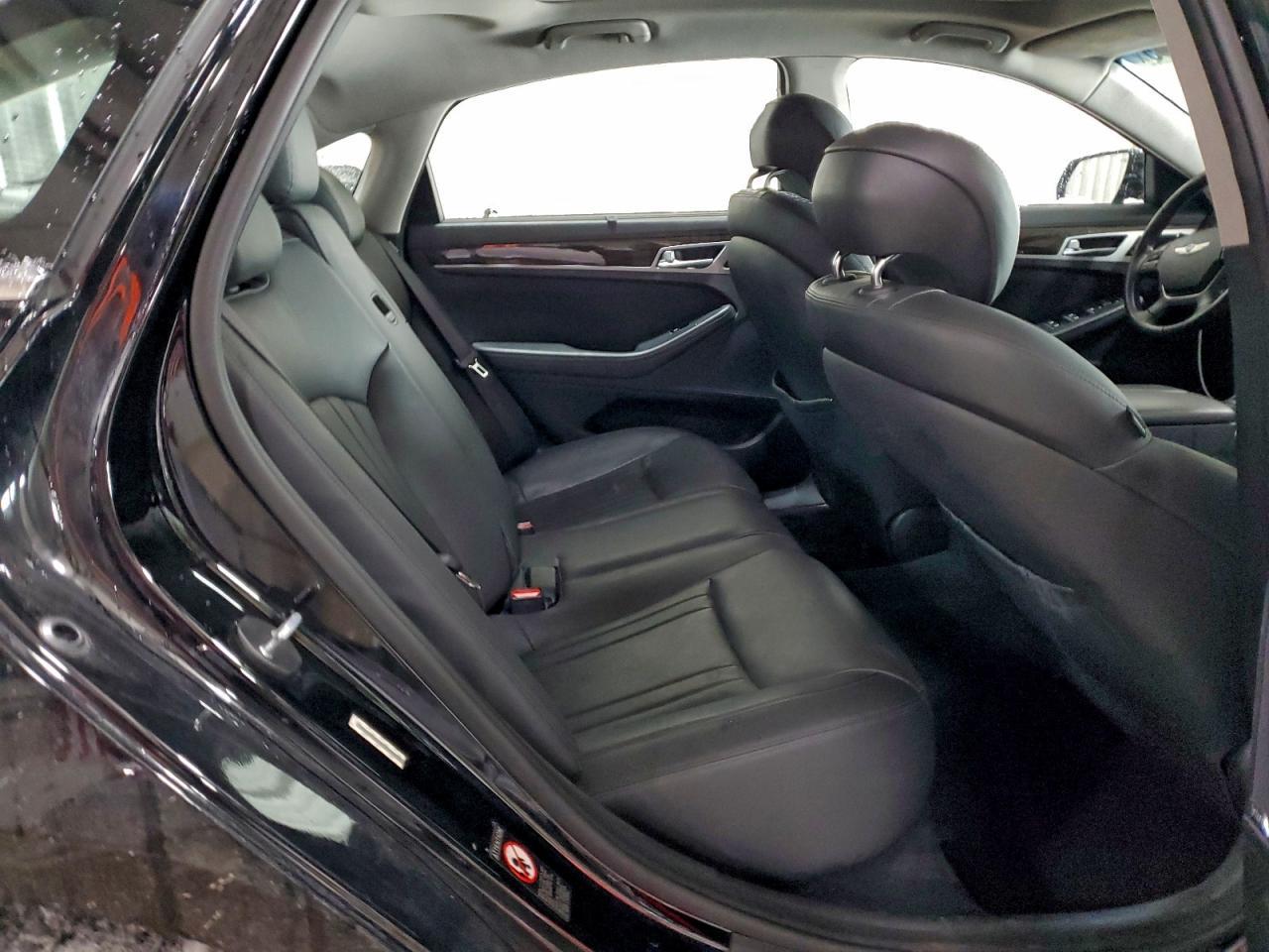 2015 HYUNDAI GENESIS