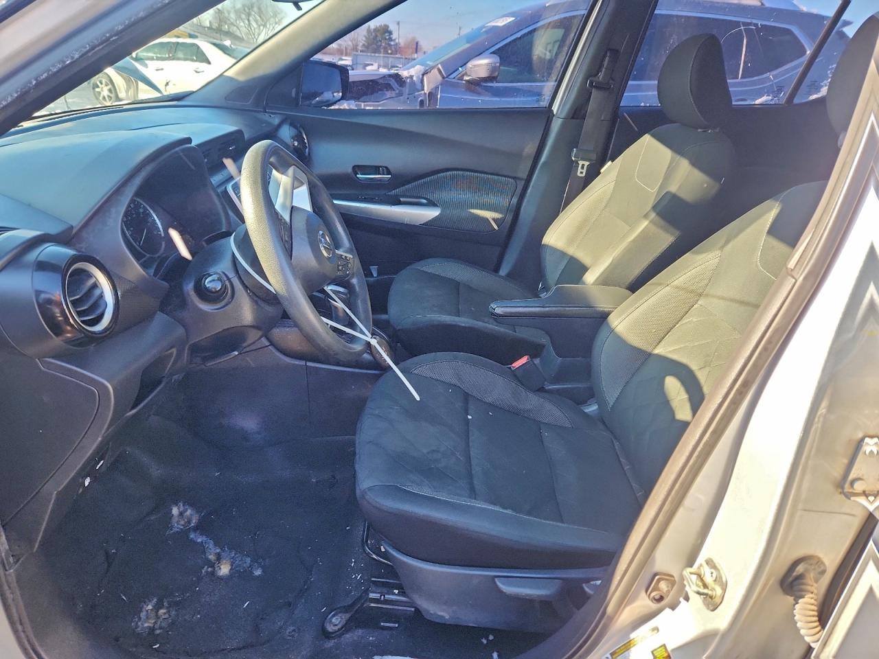 2020 NISSAN KICKS