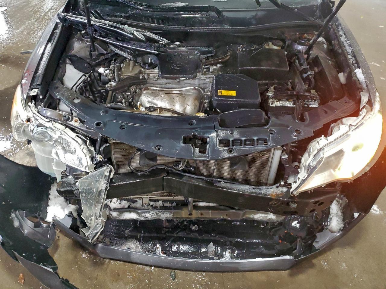 2014 TOYOTA CAMRY