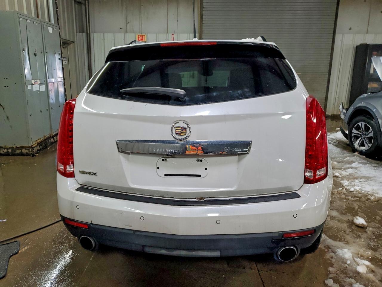 2010 CADILLAC SRX