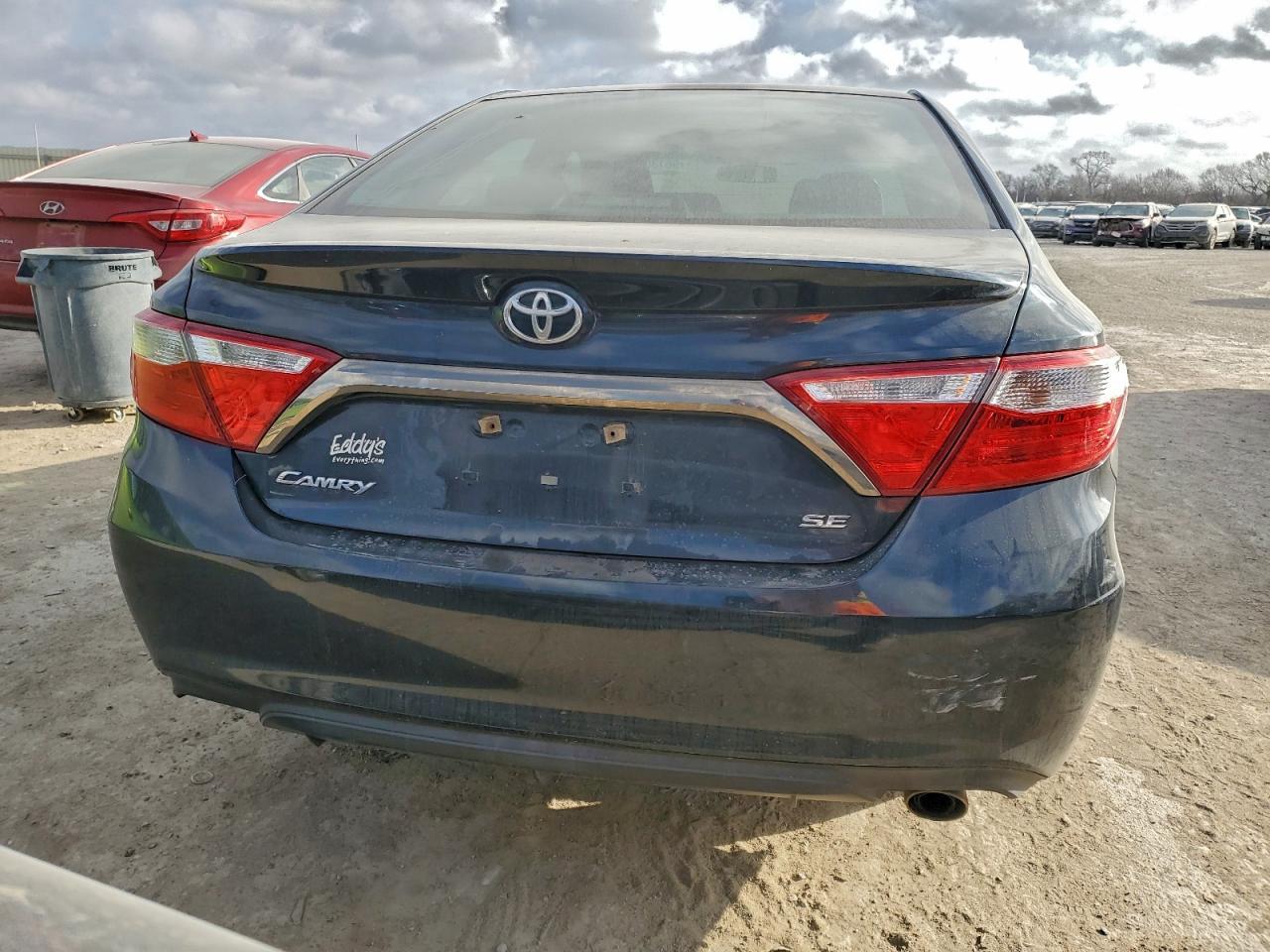 2015 TOYOTA CAMRY