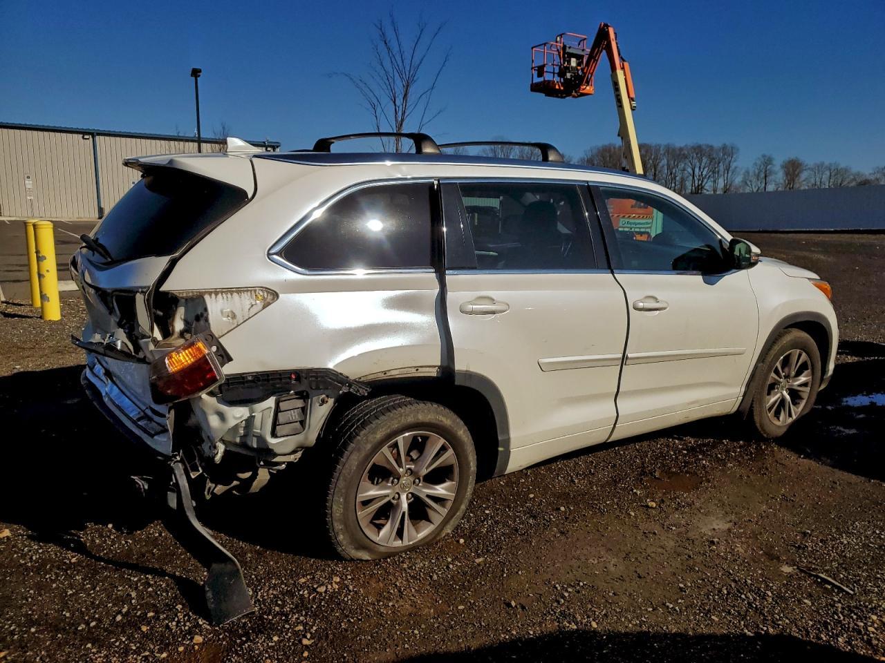2015 TOYOTA HIGHLANDER
