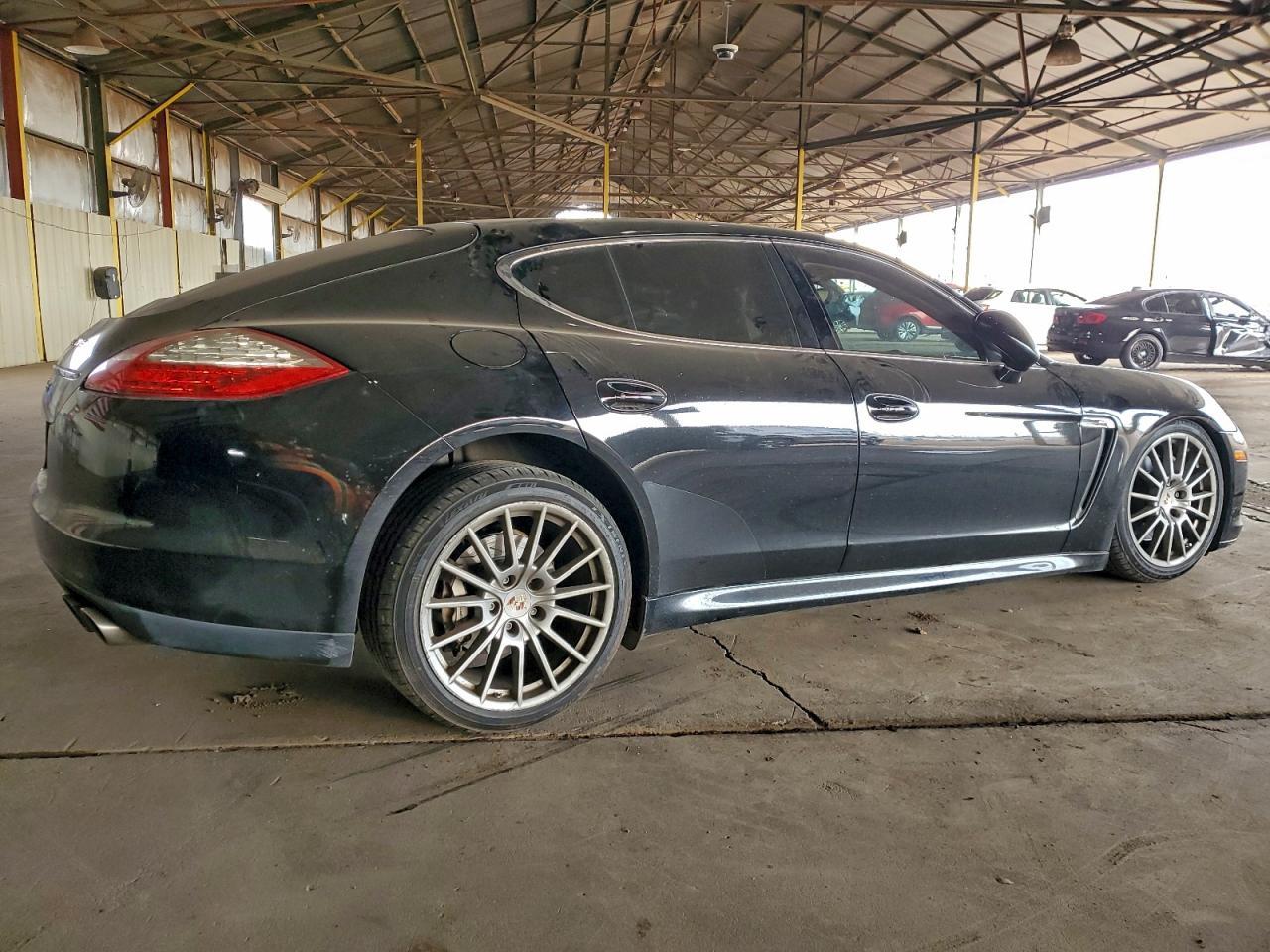 2012 PORSCHE Panamera